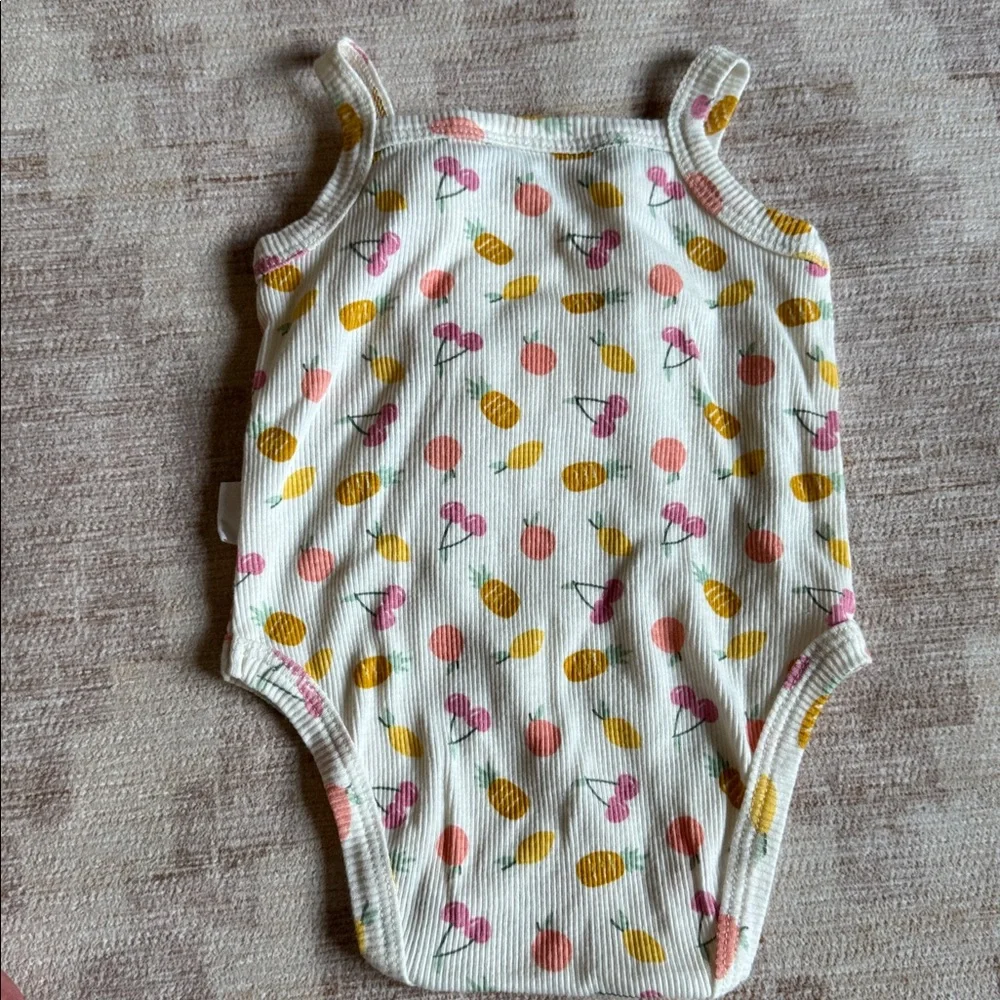 Tahari Fruit Print 2 Piece Set with Ruffled Bloomers size 0-3M
